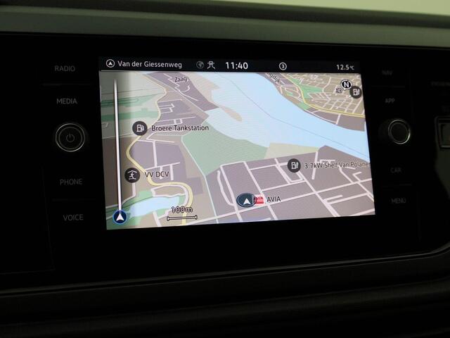 Volkswagen Taigo 1.0TSI/110PK R-Line DSG · Navigatie · Parkeersensoren + Camera · Stoelverwarming · Garantie tot januari 2026