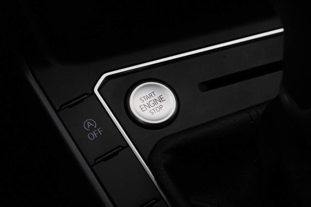 Volkswagen Taigo R-Line Business 1.5 TSI 110 kW / 150 pk DSG | Black Style | Pano | IQ Light | Keyless | Navi | Camera | ACC | 18 inch | Apple Carplay / Android Auto