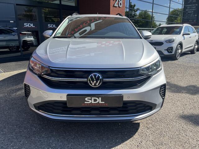 Volkswagen Taigo 1.0 TSI Style 110PK! // LED // CRUISE // NAVI+CARPLAY // STOELVERWARMING //