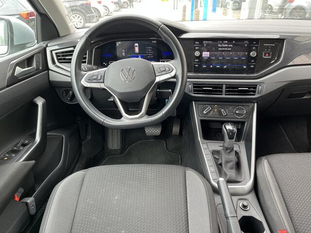 Volkswagen Taigo 1.0 TSI Life / AUTOMAAT/ PARK. SENSOREN V+A/ ACC/ DAB/ APP-CONNECT/ NAVI/ LED/ AIRCO/ ISOFIX/ DIGITAL DASH/ 16"