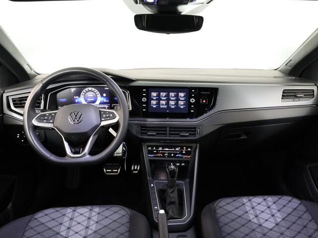 Volkswagen Taigo 1.0 TSI R-Line 115 Pk DSG (Automaat) | Verlengde garantie | 18" LM velgen "Blackstyle pakket | Navigatie via app |