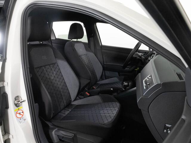 Volkswagen Taigo R-Line 1.5 TSI 150 pk AUTOMAAT | Matrix IQ-LED | Adaptieve Cruise Control | Navigatie | Stoelverwarming |