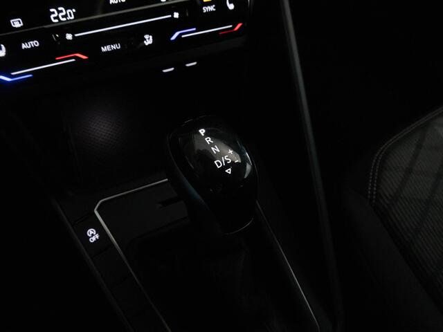 Volkswagen Taigo R-Line 1.5 TSI 150 pk AUTOMAAT | Matrix IQ-LED | Adaptieve Cruise Control | Navigatie | Stoelverwarming |
