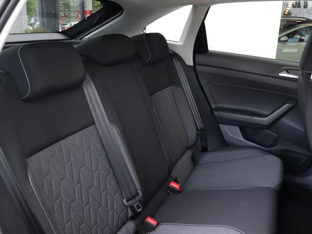 Volkswagen Taigo 1.0 TSI Move 115pk Automaat | All-Season | Navigatie | Stoelverwarming | Adaptive cruise | Parkeersensoren |