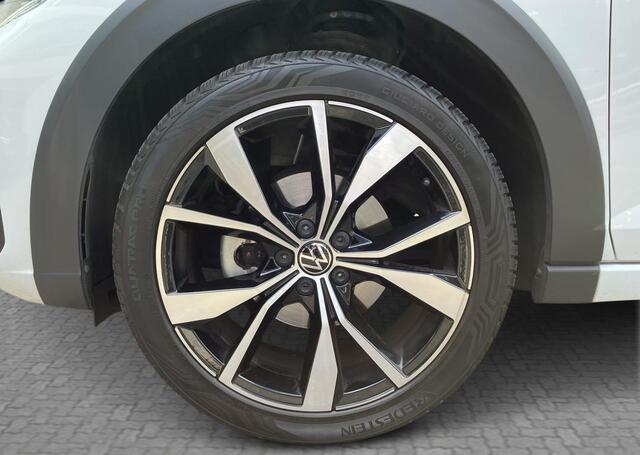 Volkswagen Taigo 1.0 TSI 110 DSG R-Line - Trekhaak / Camera / Panoramadak