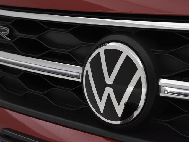 Volkswagen Taigo 1.5 TSI 150pk DSG R-Line Business · Dodehoeksensor · Camera · Apple Car Play · 18'' Velgen · Navigatie · Stoelverwarming ·