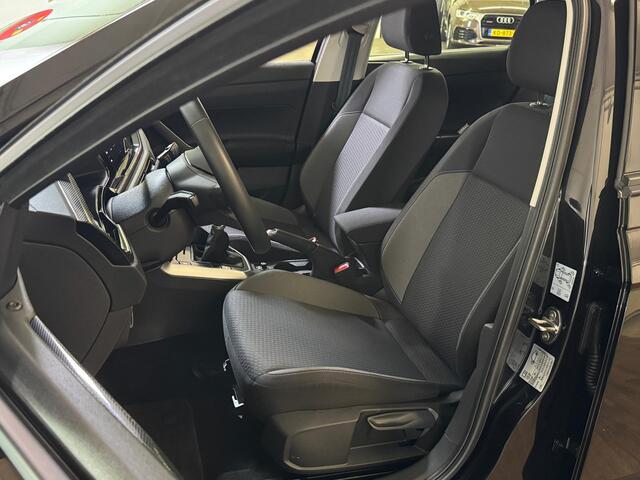 Volkswagen Taigo 1.0 TSI LIFE EDITION TREKHAAK/PDC/CARPLAY
