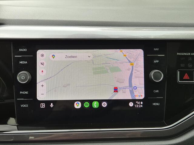 Volkswagen Taigo 1.0 TSI Style Automaat / Design-pakket / Dakpakket / Glazen schuif- en kanteldak / Keyless Entry/Start / Achteruitrijcamera / Adaptief CC / Draadloze telefoon lader / Apple Carplay Android Auto / Navigatie /