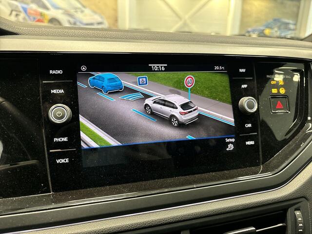 Volkswagen Taigo 1.0 Tsi 115pk DSG R-Line · Apple/Android Car Play · Camera · Getint Glas · Climatronic · 18'' Inch · Garantie t/m 01-09-2028 of 100.000km