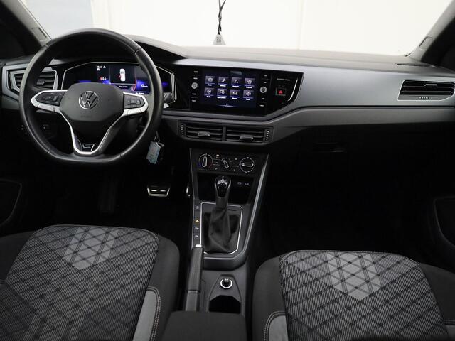 Volkswagen Taigo 1.0TSI/110PK R-Line DSG · Apple/Android Car Play · Stoelverwarming · Parkeersensoren