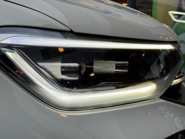 Volkswagen Taigo 1.0 TSI R-Line Ed. - adaptive cruise - iq light - camera