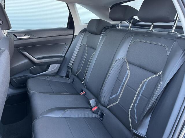 Volkswagen Taigo 1.0 TSI R-Line Business / elektrisch glazen panorama-dak / Apple Carplay/Android Auto / matrix LED koplampen /