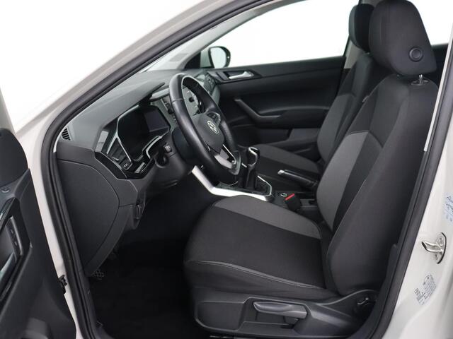 Volkswagen Taigo 1.0 TSI Life Business | Stoelverwarming | Trekhaak | Camera | Adaptive cruise | Navigatie | 17'' | Virtual Cockpit | Climate control | Bluetooth | Full LED | Parkeerhulp