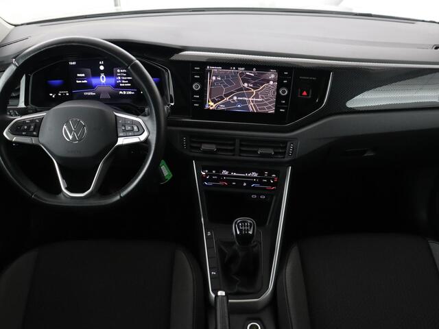 Volkswagen Taigo 1.0 TSI Life Business | Stoelverwarming | Trekhaak | Camera | Adaptive cruise | Navigatie | 17'' | Virtual Cockpit | Climate control | Bluetooth | Full LED | Parkeerhulp