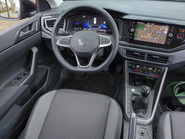 Volkswagen Taigo 1.0 TSI Life Edition Camera / Airco (Clima) / Navigatie / Parkeersensoren / LED verlichting