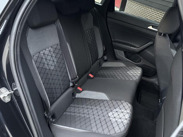 Volkswagen Taigo 1.5 TSI 150 pk R-Line IQ Light, Panoramadak, Keyless