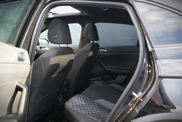 Volkswagen Taigo 1.0 TSI 110PK DSG R-Line Panoramadak/IQLight/Carplay/Camera/Virtual