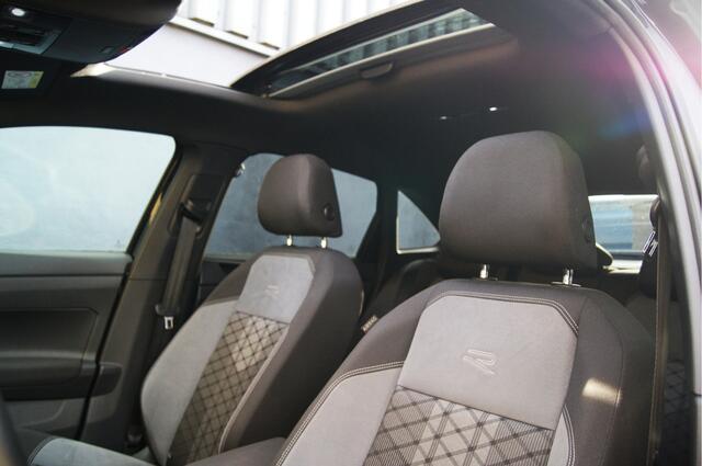 Volkswagen Taigo 1.0 TSI 110PK DSG R-Line Panoramadak/IQLight/Carplay/Camera/Virtual