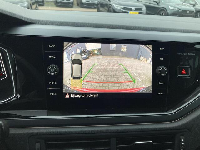 Volkswagen Taigo 1.0TSI/115PK R-Line DSG · Keyless · Apple Carplay/Android Auto · Camera + Parkeersensoren · Stoelverwarming · Clima · 18'' velgen · Garantie t/m 27-03-2027