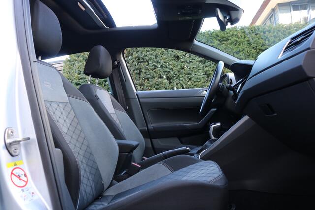 Volkswagen Taigo 1.5 TSI R-Line DSG (Panoramadak Carplay ACC Keyless Camera Trekhaak IQ-Light 18InchLMV Pdc V+A)