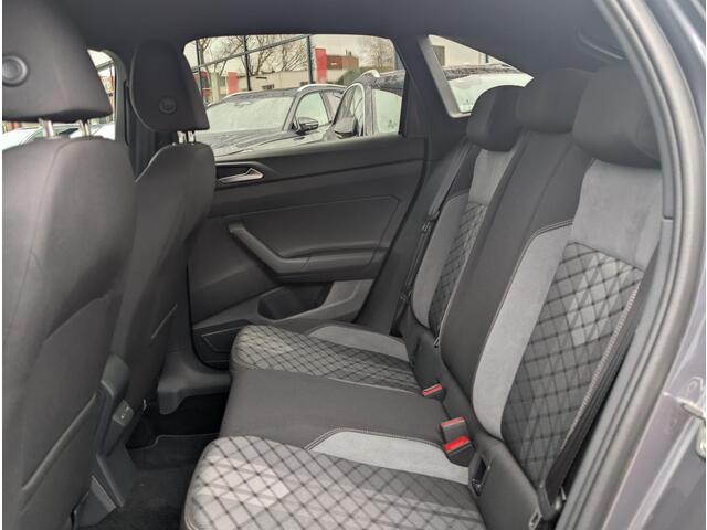 Volkswagen Taigo 1.0 TSI R-Line Edition 110Pk DSG7 | IQ-Drive | 18'' Misano | Camera | Stoelverw. |