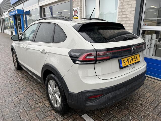 Volkswagen Taigo 1.0 TSI Life / KEYLESS/ NAVI/ APP-CONNECT/ PARK. SENSOREN + CAMERA/ CRUISE/ DAB RADIO/ CLIMA/ STOELVERWARMING