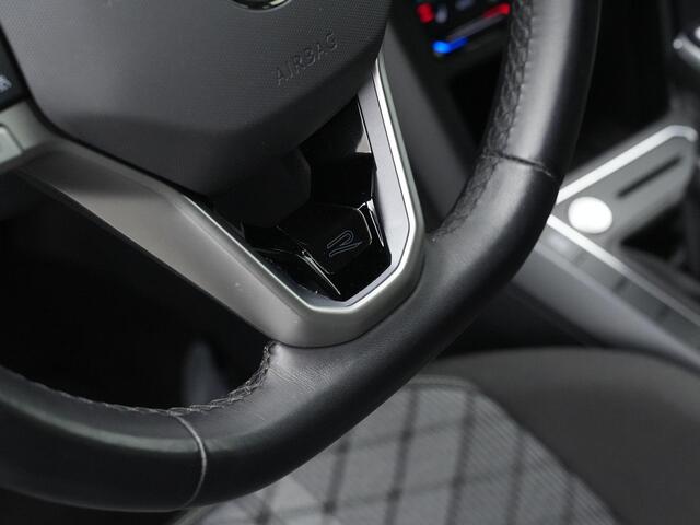 Volkswagen Taigo 1.0 TSI 110 pk DSG R-Line | Trekhaak | Achteruitrijcamera | Stoelverwarming | Adaptive Cruise | Navigatie