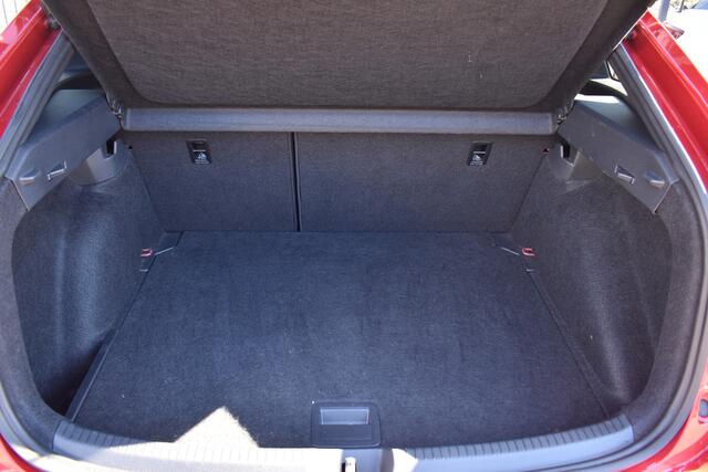 Volkswagen Taigo 1.0 TSI R-Line Business Automaat | 3X R-Line | BSM | Navi | Digitaal Dash | Stoelverwarming | 12 mnd BOVAG garantie | Whatsapp 06-53188999