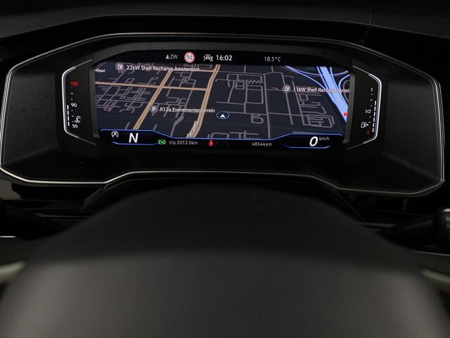 Volkswagen Taigo 1.0 TSI R-Line Business 110 PK | automaat (DSG) | Panoramadak | Camera | stoelverwarming | keyless entry | 18 inch