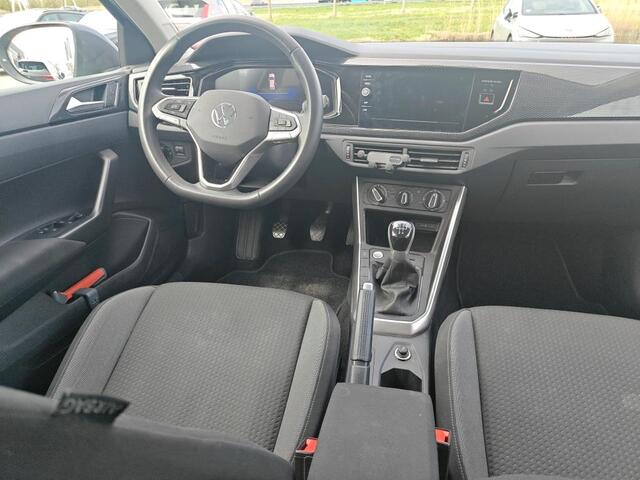 Volkswagen Taigo 1.0 TSI 95pk Life Edition / Navigatie / Airco / Achteruitrijcamera / Getint Glas / 17'' LMV