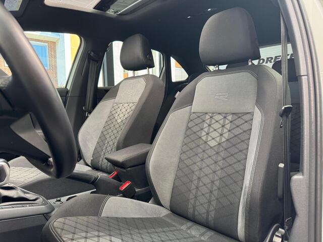 Volkswagen Taigo 1.5 TSI R-Line / Pano / CarPlay /