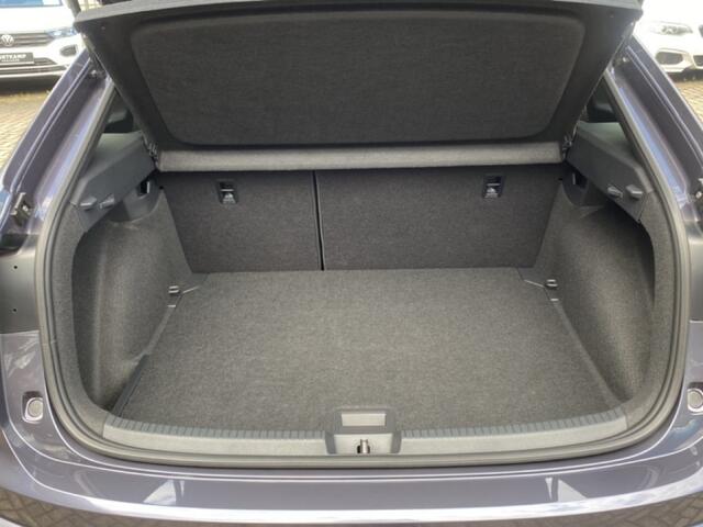 Volkswagen Taigo 1.0 TSI DSG R-LINE PANO-DAK/CAMERA/ACC/IQ/STOELVERW/CARPLAY