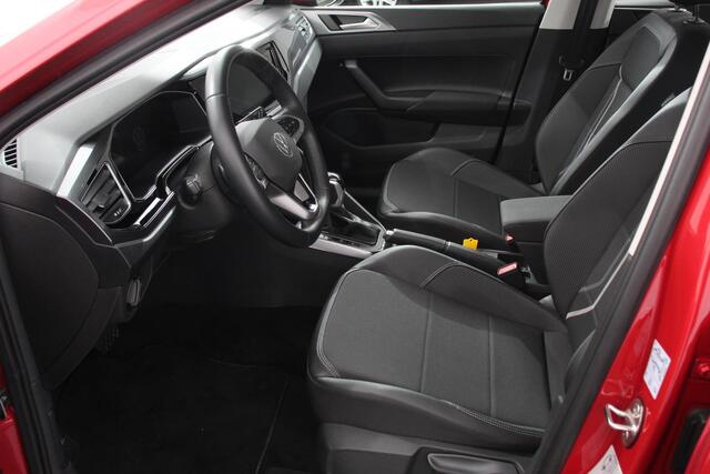 Volkswagen Taigo 1.5 TSI 150pk DSG Style DEMO ! Navigatie Apple Carplay/Android Auto Parkeersensoren Camera Virtual Cockpit Climate Control Lichtmetalen velgen