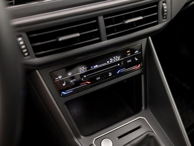 Volkswagen Taigo 1.0 TSI R-Line Sport Automaat (2X R-LINE, PANORAMADAK, APPLE CARPLAY, CAMERA, KEYLESS, STOELVERWARMING, SPORTSTOELEN, IQ LIGHT, GETINT GLAS, NIEUWSTAAT)