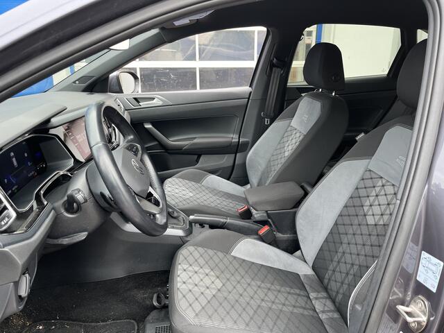 Volkswagen Taigo 1.5 TSI R-Line / AUTOMAAT/ 2X R-LINE/ 150 PK/ ADAPTIVE CRUISE/ PARK.SENSOREN V+A/ CAMERA/ APP-CONNECT/ STOELVERWARM./ KEYLESS/ DIGITAL DASH/ DAB/ NAVI/ CLIMA/ LED/ IQ.LIGHT/ 18'' LMV