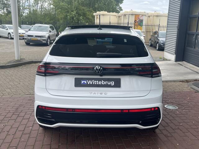 Volkswagen Taigo 1.5 TSI R-Line / Panoramadak / Black Style / IQ LED / Virtual cockpit pro / Camera / 18'' LMV
