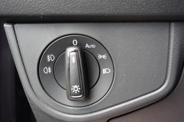 Volkswagen Taigo 1.0 TSI STYLE Automaat Clima Stoel verwarming 18000 km !