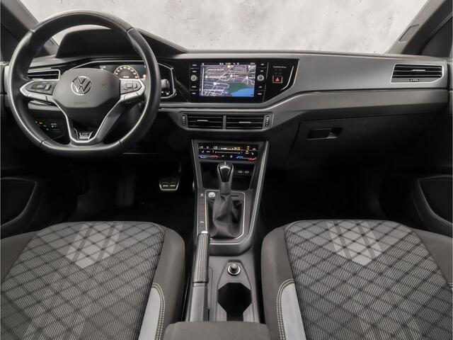 Volkswagen Taigo 1.0 TSI R-Line Automaat (2X R-LINE, VIRTUAL COCKPIT, APPLE CARPLAY, GROOT NAVI, CAMERA, STOELVERWARMING, SPORTSTOELEN, GETINT GLAS, KEYLESS, NIEUWSTAAT)