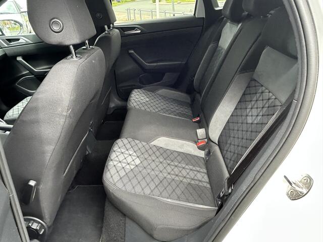 Volkswagen Taigo BWJ 2022 | 1.0 TSI R-Line Business AUTOMAAT | CAMERA A | VIRT. COCKPIT | PDC 2X | DONKER GLAS | 18'' LMV | CLIMA | NAVI |