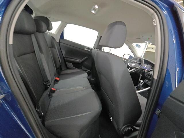 Volkswagen Taigo 1.0 TSI Life / App connect / Airco / Parkeersensoren achter / Lichtmetaal 16 inch / LED /
