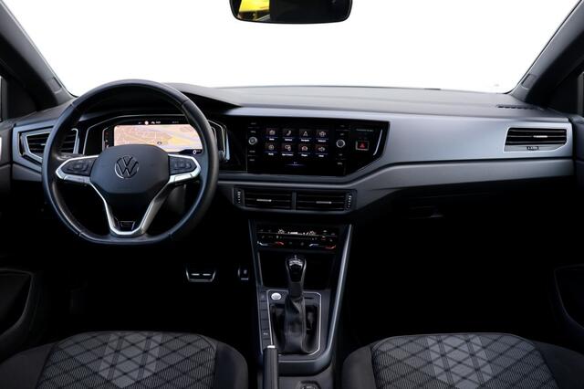 Volkswagen Taigo 1.0 TSI DSG R-Line - 110 pk **Pano / Carplay / IQ Light / Camera