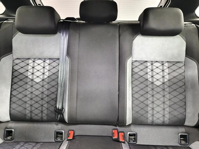 Volkswagen Taigo 1.0 TSI R-Line Business | Trekhaak | Stoelverwarming | Navigatie | Camera |