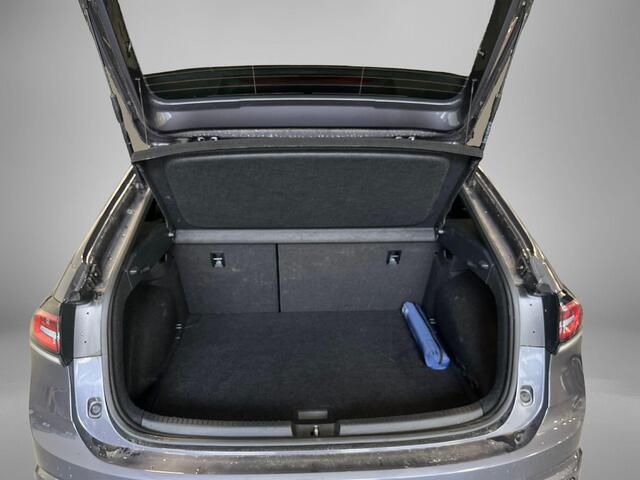 Volkswagen Taigo 1.0 TSI 116pk R-Line · Panoramadak · ACC · Sportstoelen · 17"Velgen · Draadloze telefoonlader · Apple/Android Car Play · Garantie t/m 17-03-2027