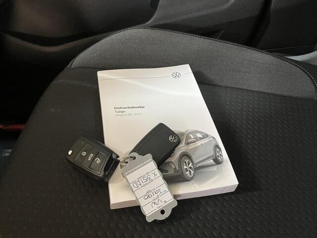 Volkswagen Taigo 1.0 TSI Life / Nederlandse Auto / Navigatie / Stoelverwarming / Camera / Parkeersensoren Voor + Achter / Adaptive Cruise Control / Airco /