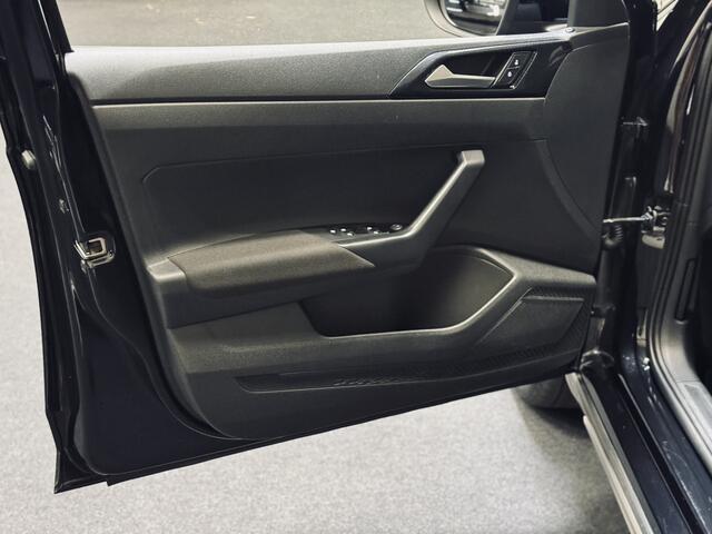 Volkswagen Taigo 1.0 TSI Life | Camera | Keyless | CarPlay