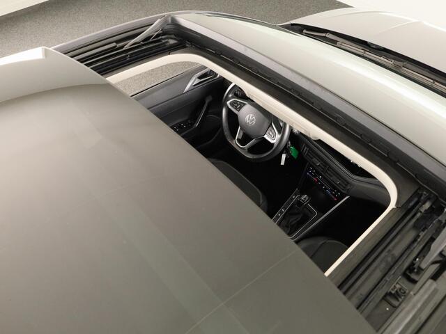 Volkswagen Taigo 1.0 TSI Style 110 pk Automaat (DSG) | Navigatie | Panoramadak | Parkeersensoren (Park assist) | Achteruitrijcamera | Matrix LED |