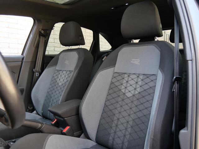 Volkswagen Taigo 1.0TSi R-LINE/ PANORAMADAK/ MATRIX LED/ NL-AUTO 1STE EIGENAAR