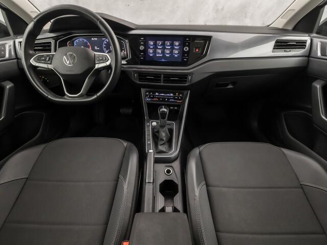 Volkswagen Taigo 1.0 TSI Sport Automaat (PANORAMADAK, APPLE CARPLAY, GROOT NAVI, LEDER, KEYLESS, STOELVERWARMING, SPORTSTOELEN, CAMERA, IQ LIGHT, NIEUWSTAAT)