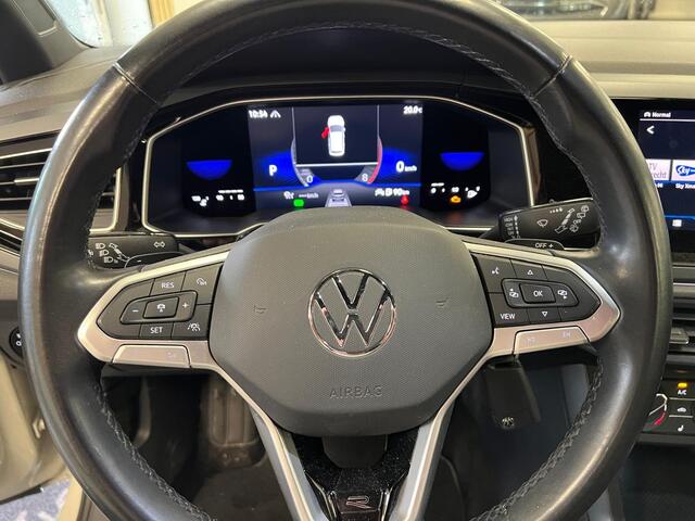 Volkswagen Taigo 1.0 TSI R-LINE - AUTOMAAT - Business / Stoelverw. / Trekh. /