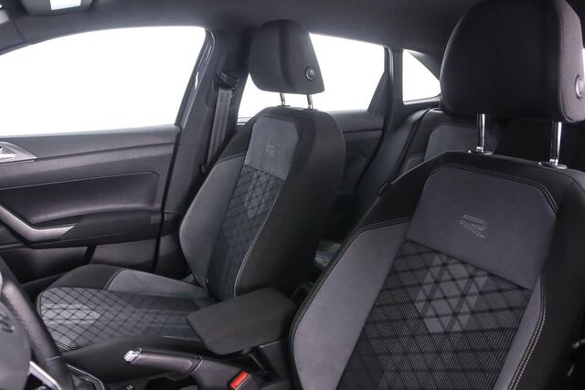 Volkswagen Taigo 1.5 TSI R-Line Business 150pk DSG Automaat, Stoelverwarming, Achteruitrijcamera, Parkeersensoren, Dodehoeksensoren, Matrix LED koplampen, Navigatie, App-connect, Climate control, DAB radio